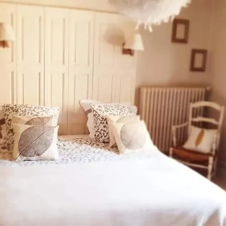 Le 4 Feuilles En.camargue Pensjonat 3*